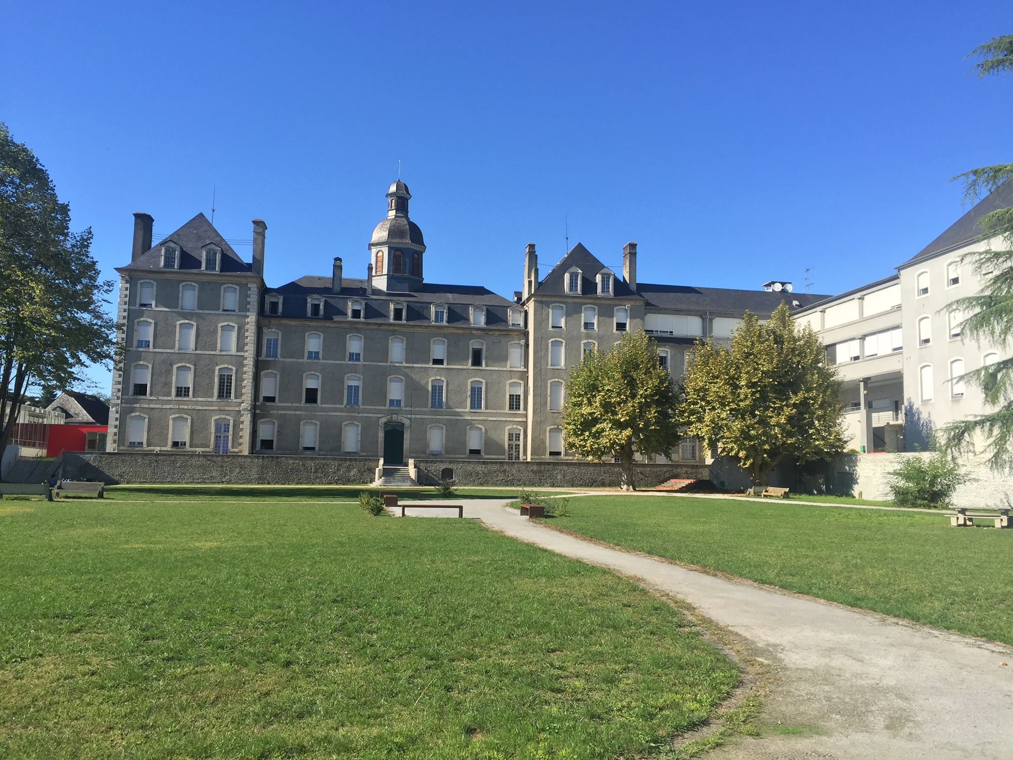 Lycée Jacques Monod – Depuis 1992.